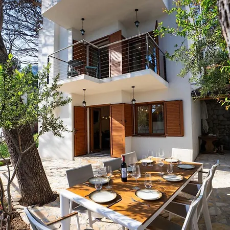 Bonaca - Entire Private Beachfront