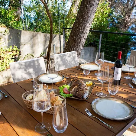 Bonaca - Entire Private Beachfront