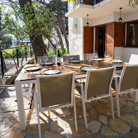 Villa Bonaca - Entire Private Beachfront *