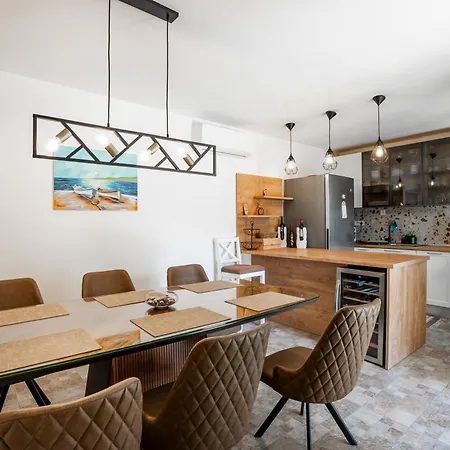 Vila Bonaca - Entire Private Beachfront *