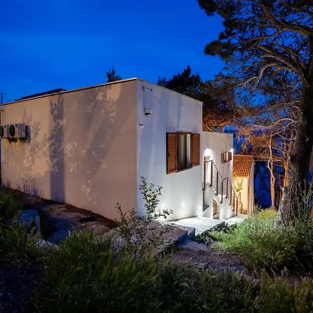 Villa Bonaca - Entire Private Beachfront *