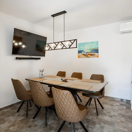Bonaca - Entire Private Beachfront * Marusici (Split-Dalmatia)