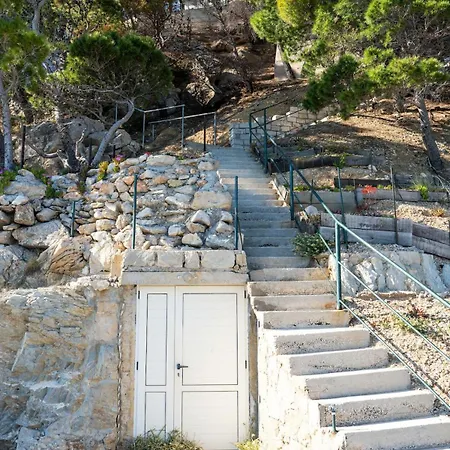 Bonaca - Entire Private Beachfront Villa *