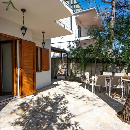 Bonaca - Entire Private Beachfront Vila