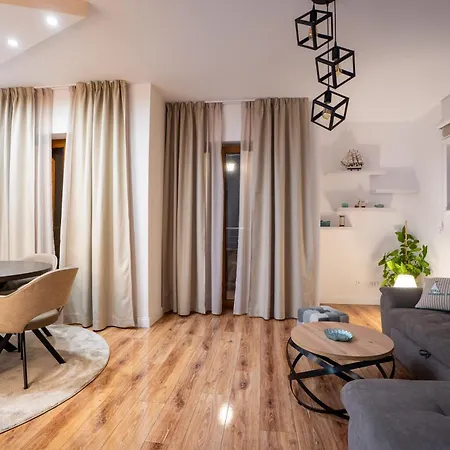 Bonaca - Entire Private Beachfront Marusici (Split-Dalmatia)